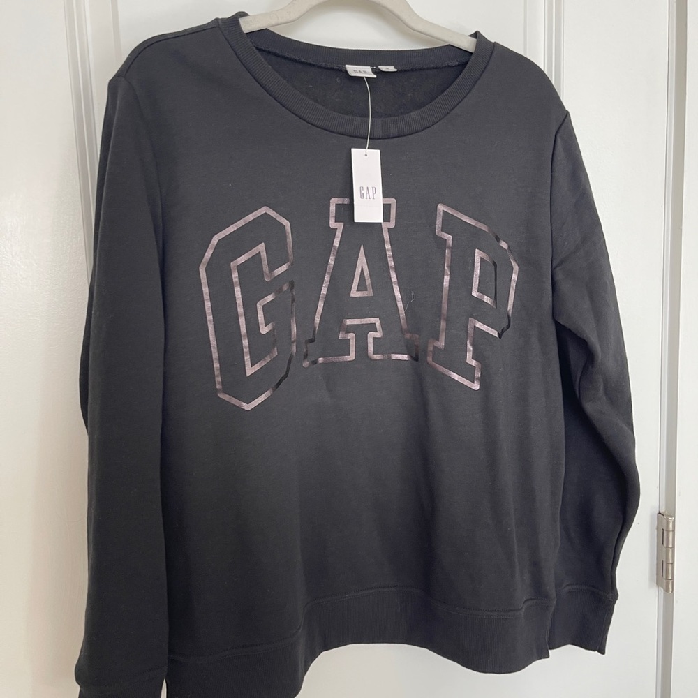 GAP sweatshirt